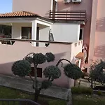 Iva & Ammm Apartman *