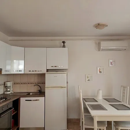Iva & Ammm Apartament Malinska